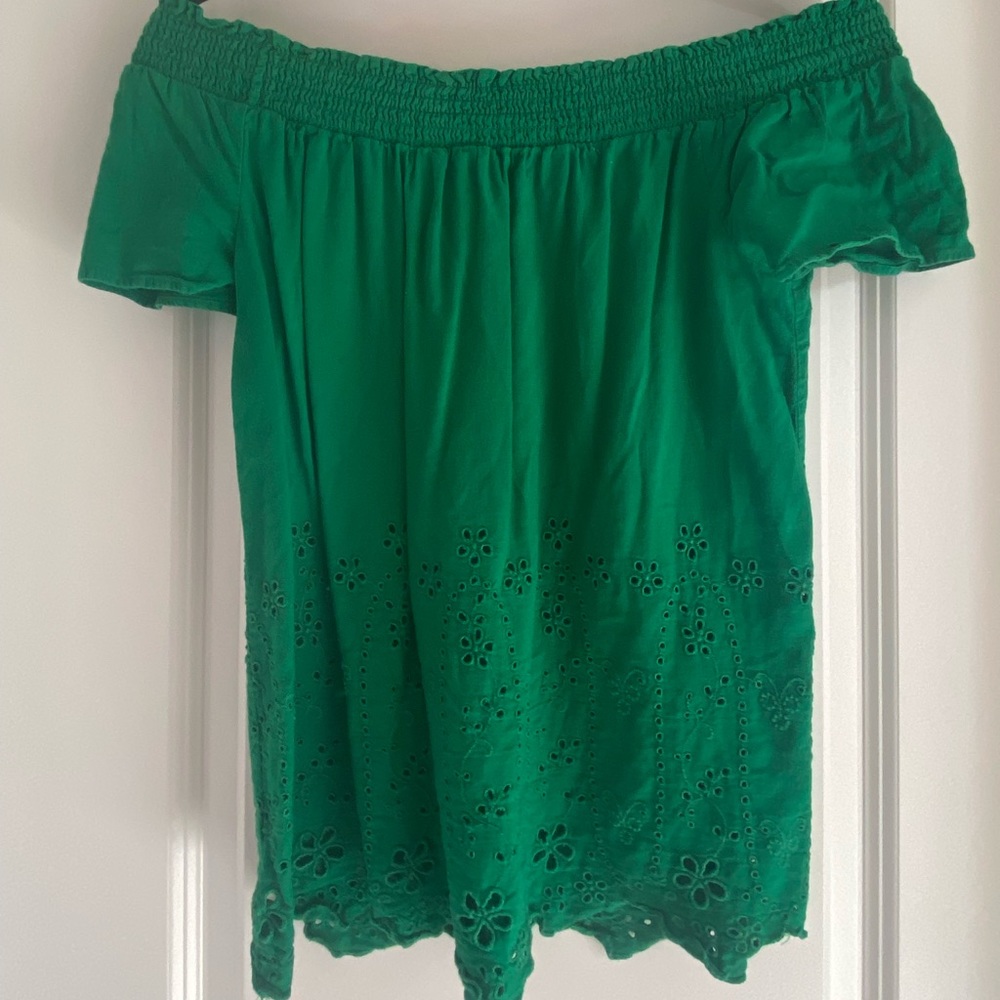 Old Navy green eyelet top